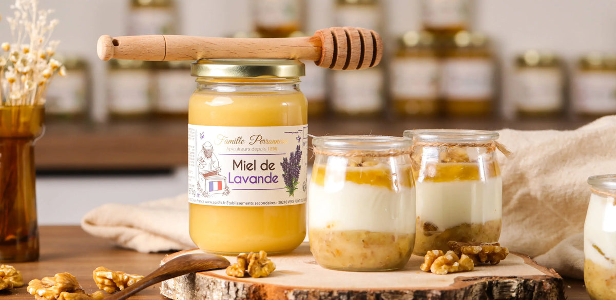 Recette : Yaourt aux noix et au miel de lavande – la miellerie